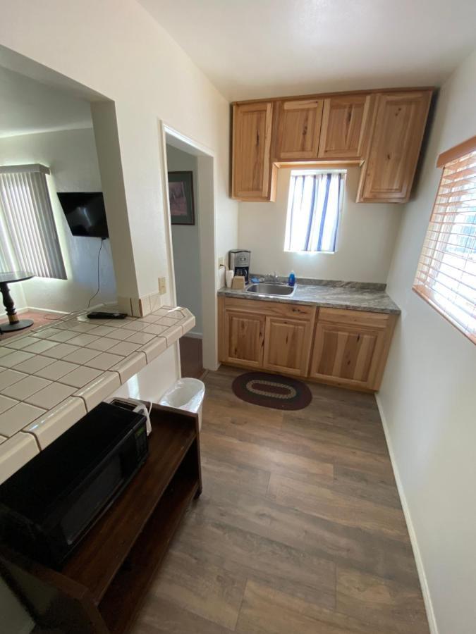Bristlecone Motel Big Pine Bagian luar foto
