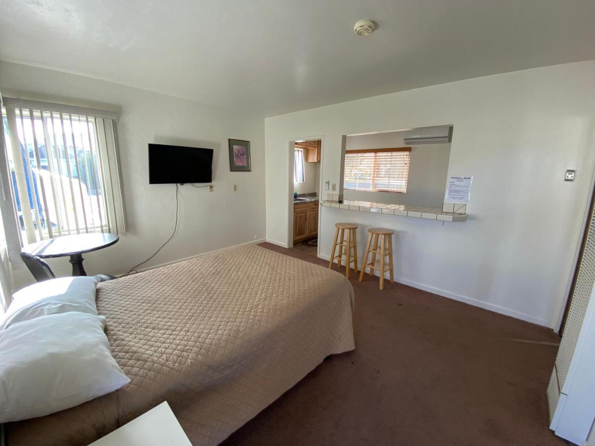Bristlecone Motel Big Pine Bagian luar foto